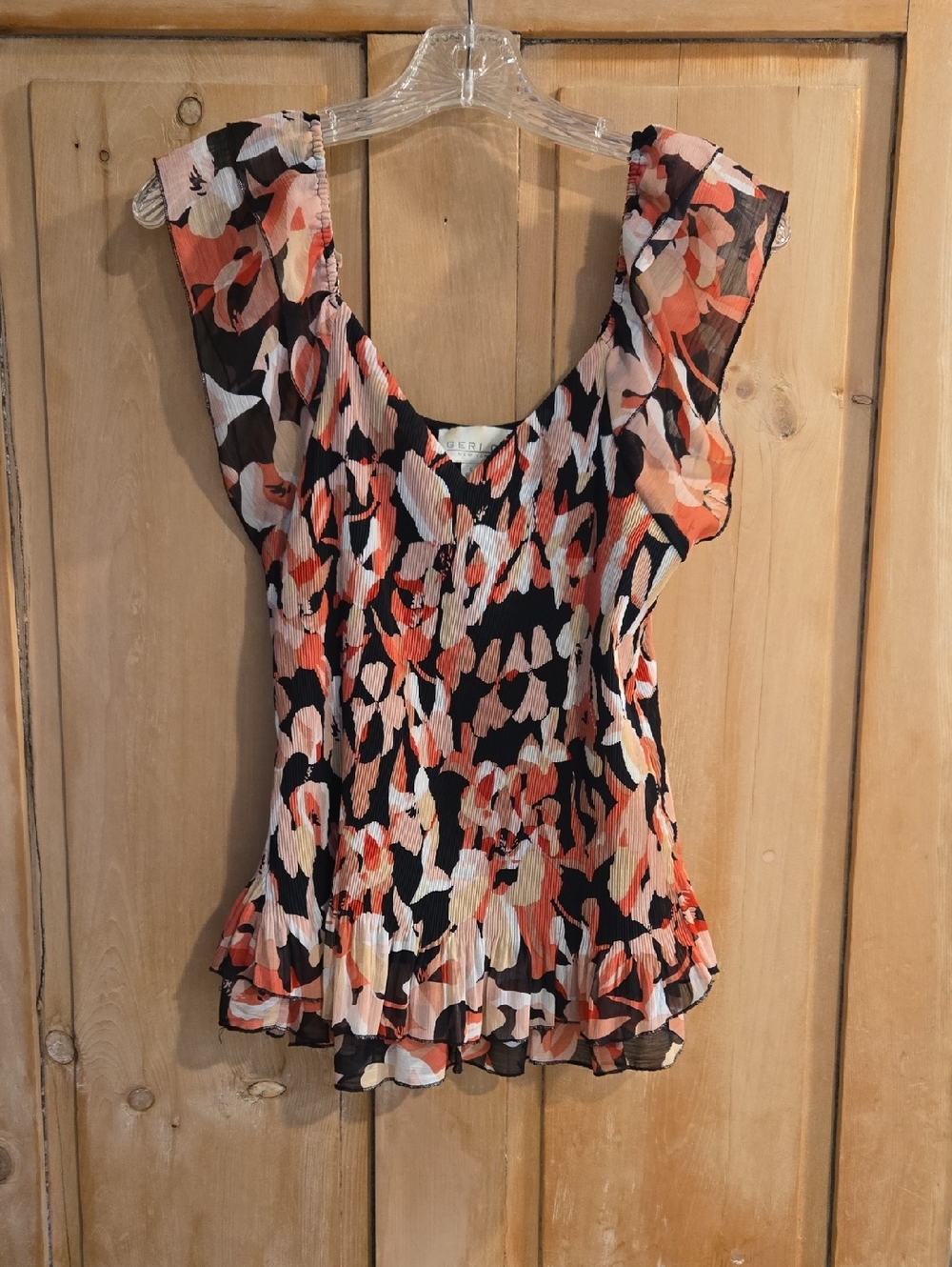 Women's Black Floral Pleated Cap-Sleeve Top